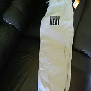 Beachbody country heat capris  brand new